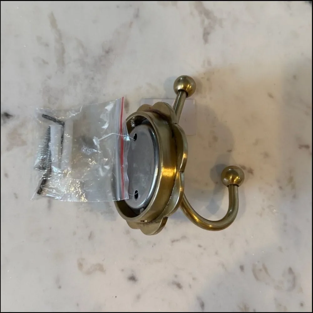 New Anthropologie Botanist Bath Hook One Size